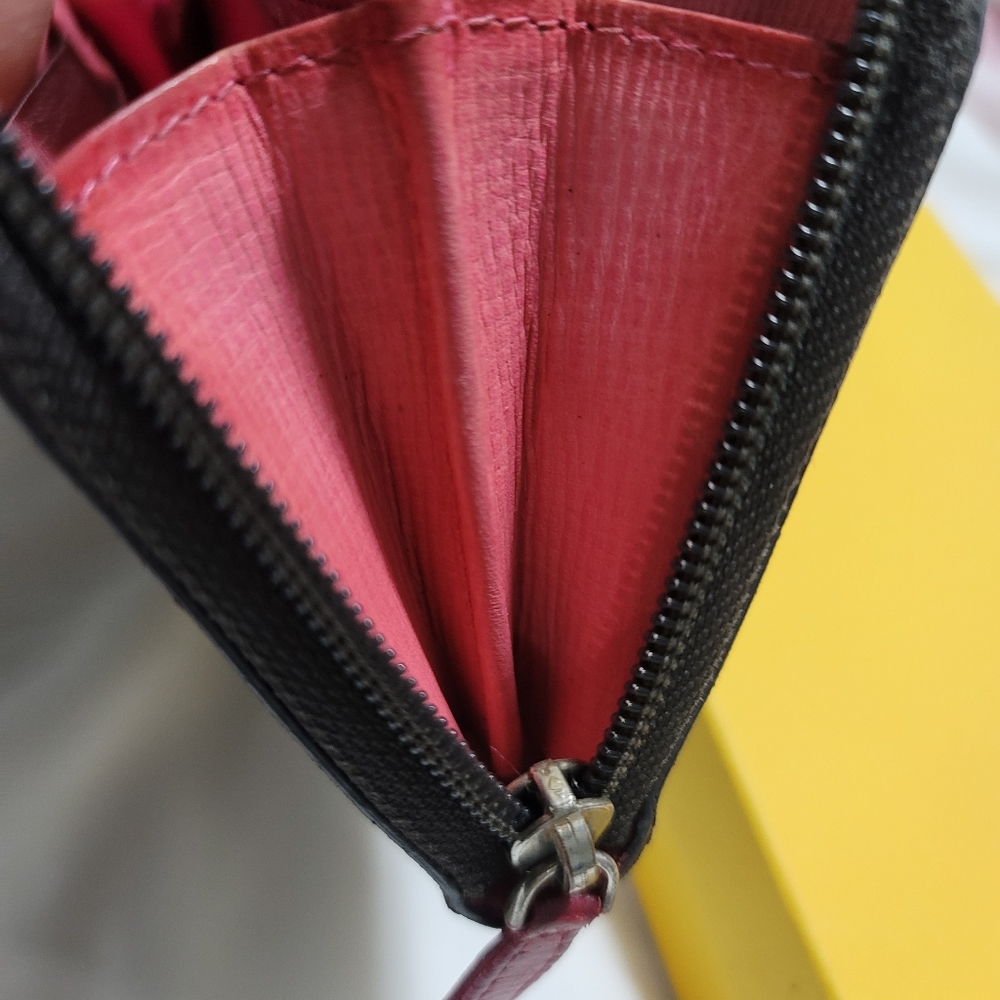 Fendi Long Wallet - Picture 4 of 8